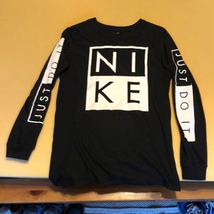 Nike long sleeve t